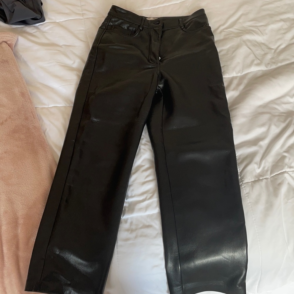 Aritiza Melina High rise cropped leather pants